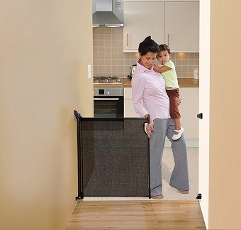 Dreambaby Retractable Baby Gate Dreambaby Retractable Baby Gate