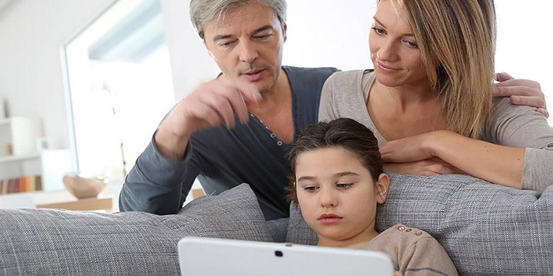 Why Parents Shouldnt Monitor Their Childrens Internet Use