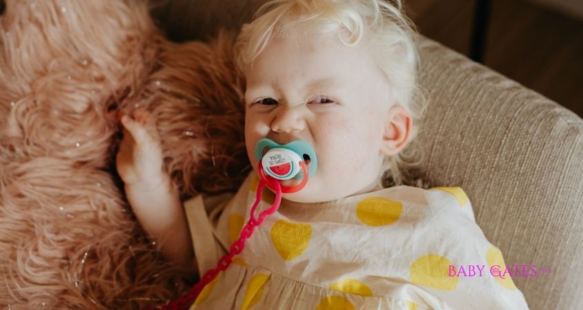 How To Keep Pacifier In Babys Mouth